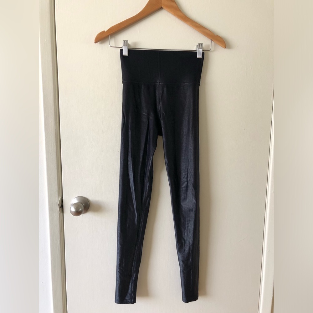 CARBON SNAKE LEGGINGS